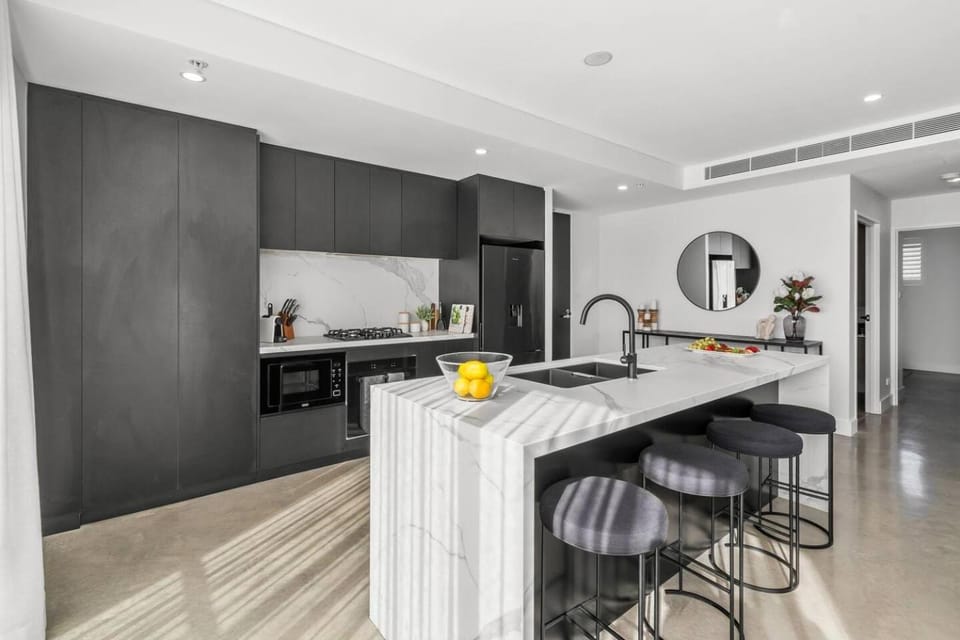 Kitchen or kitchenette, Other, oven
