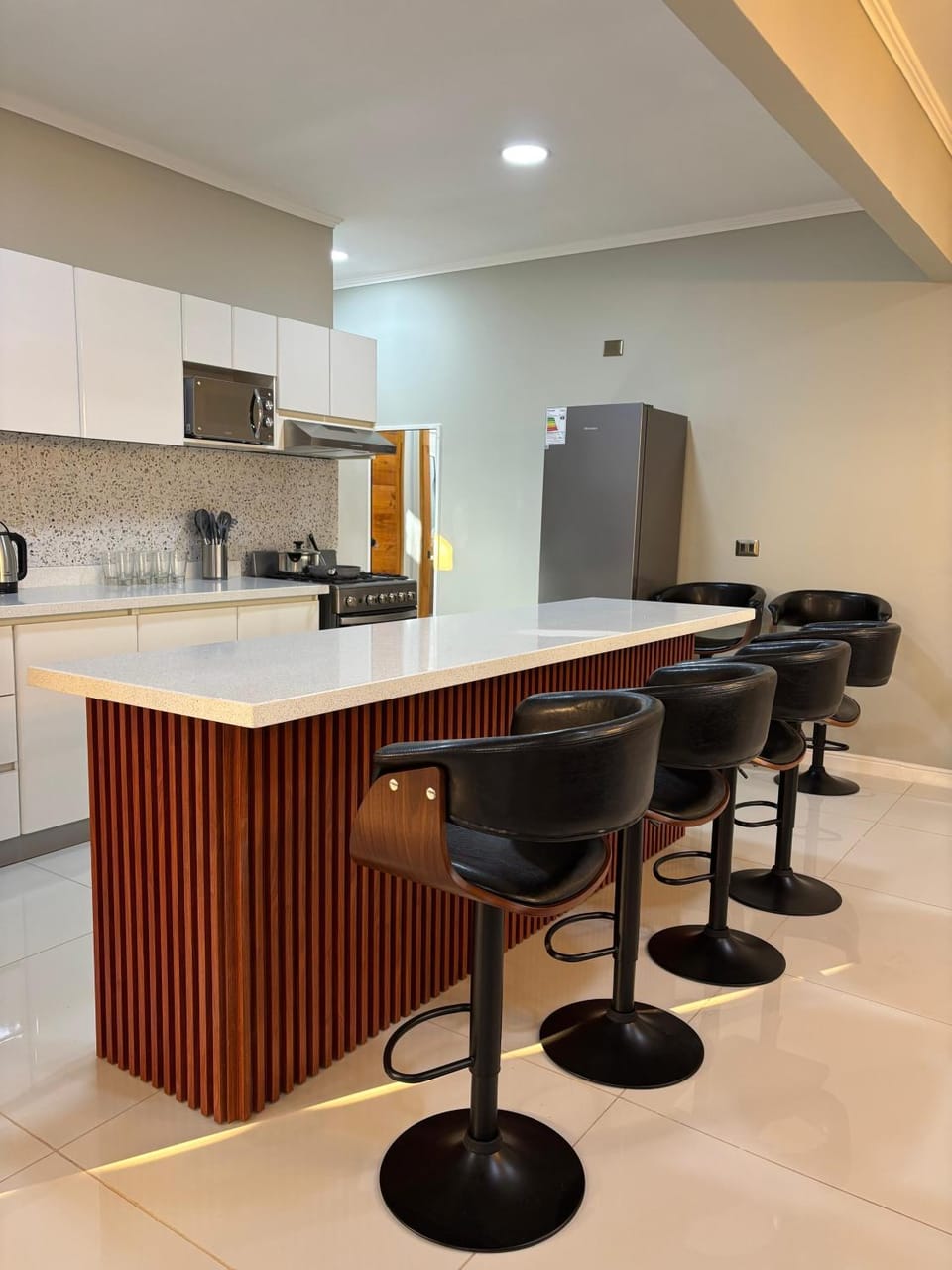 Kitchen or kitchenette, Dining area, oven, pet friendly, stove