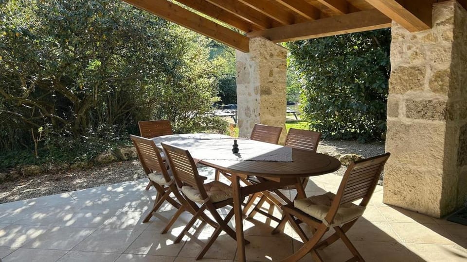 Balcony/Terrace, Dining area