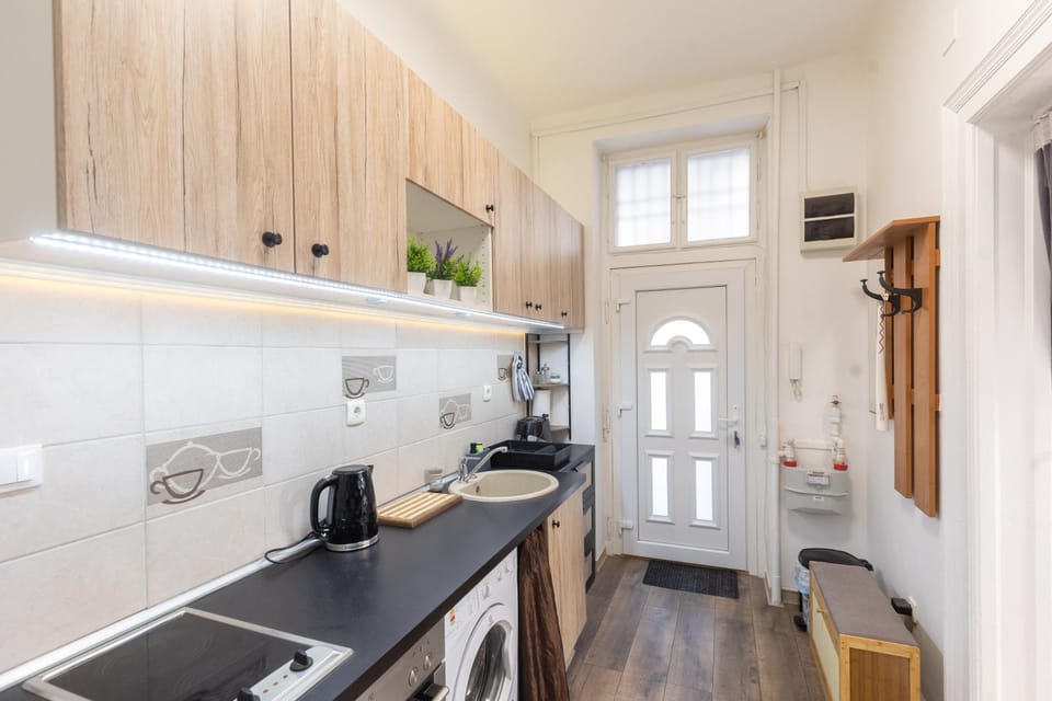 Dining area, stove, toaster, washing machine