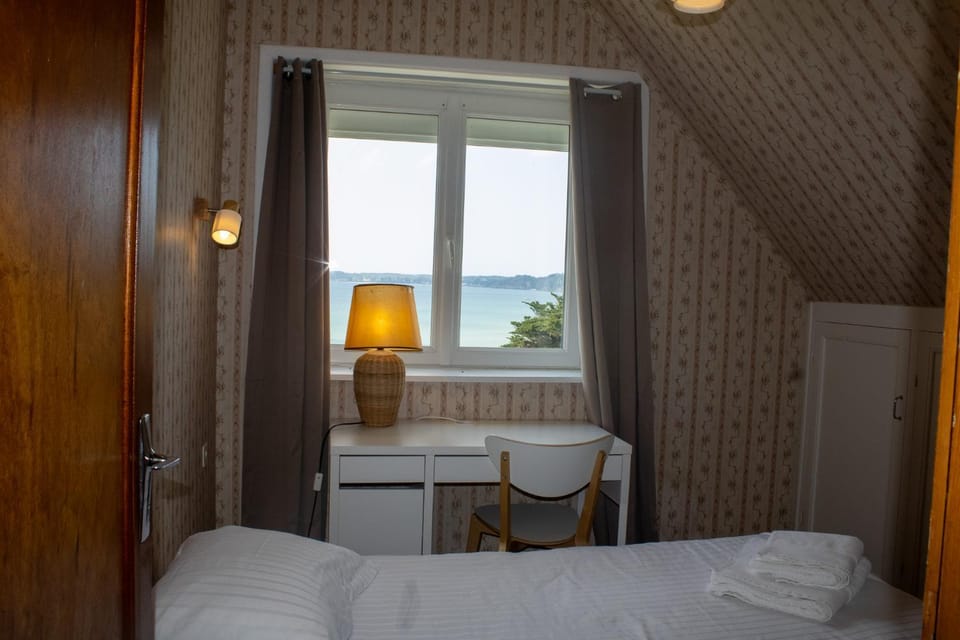 L'Aber - vue mer - cadre unique House in Crozon