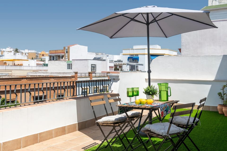 Shower, Property building, Day, View (from property/room), Balcony/Terrace, Living room, Seating area, Dining area