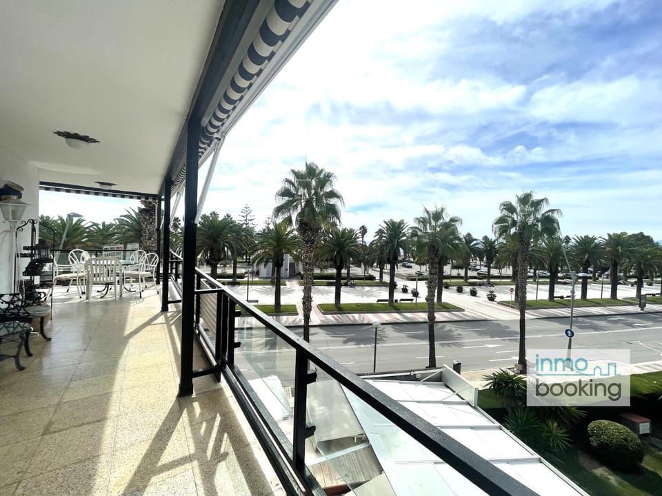 Sun Beach Sicilia Salou, en primera línea de mar Apartment in Salou