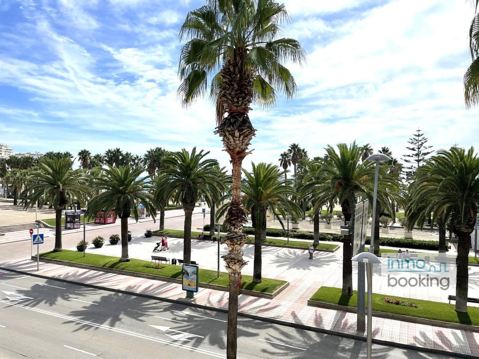 Sun Beach Sicilia Salou, en primera línea de mar Apartment in Salou