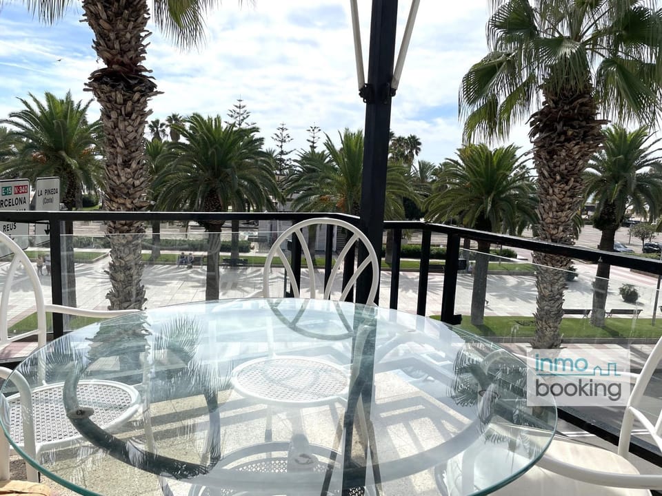 Sun Beach Sicilia Salou, en primera línea de mar Apartment in Salou