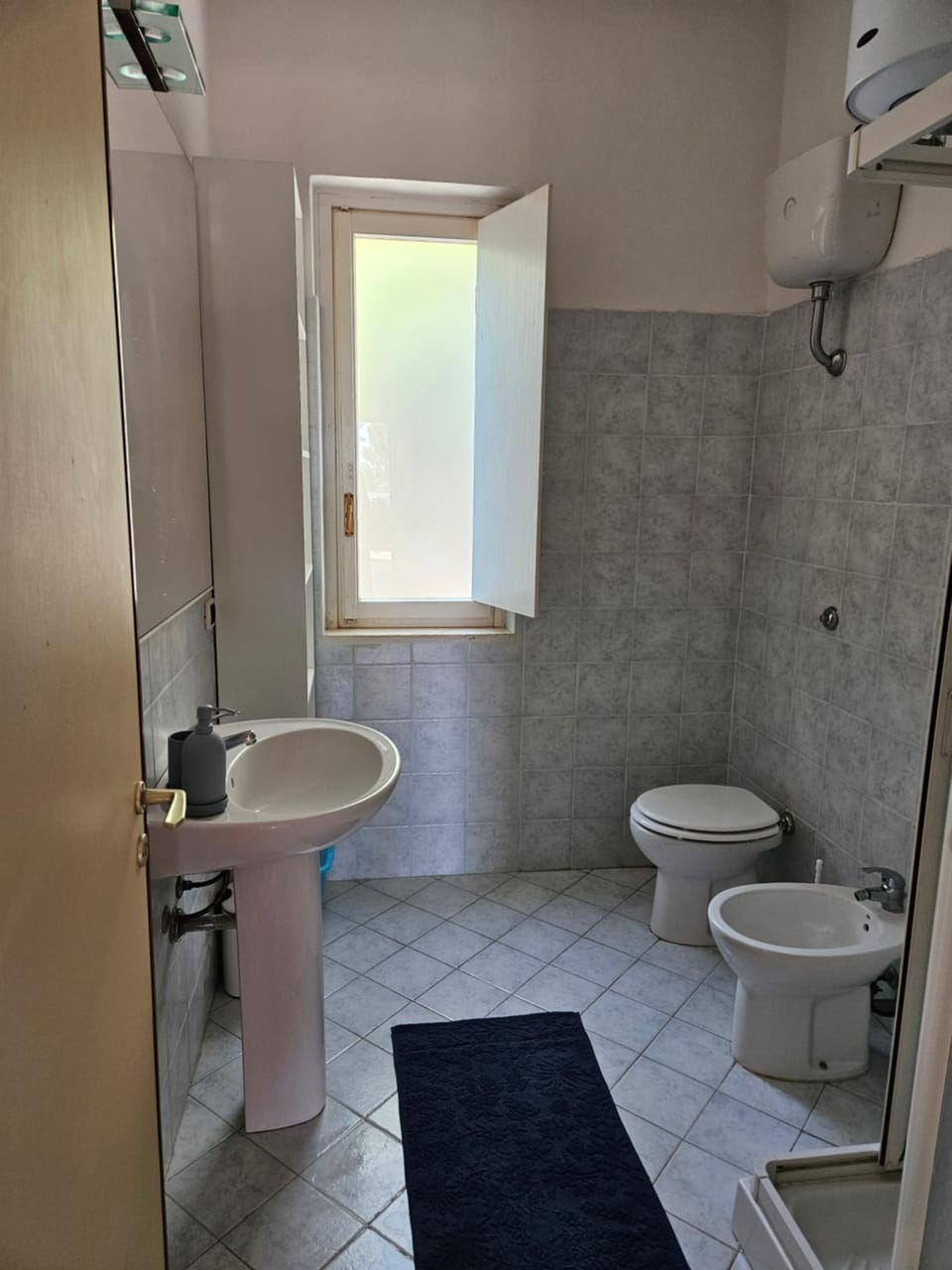 Shower, Toilet, Bathroom, bidet