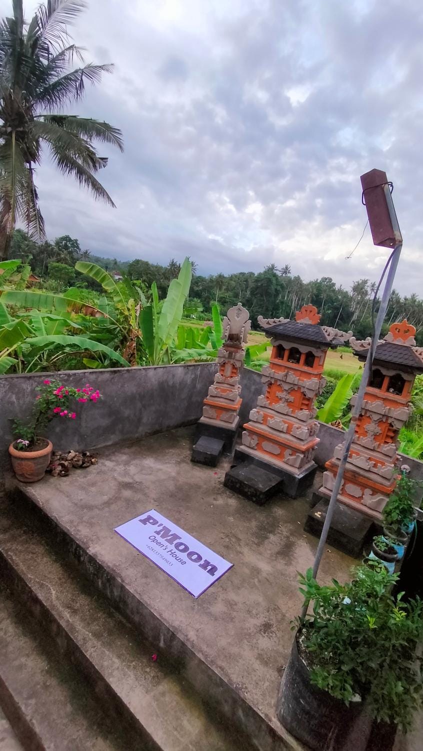 P'Moon Open Inn 2 Bed and Breakfast in Karangasem Regency