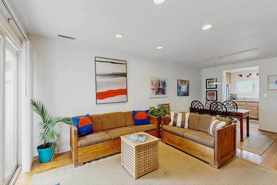 5 Blocks to Shore! Rehoboth Beach Family Escape House in Rehoboth Beach