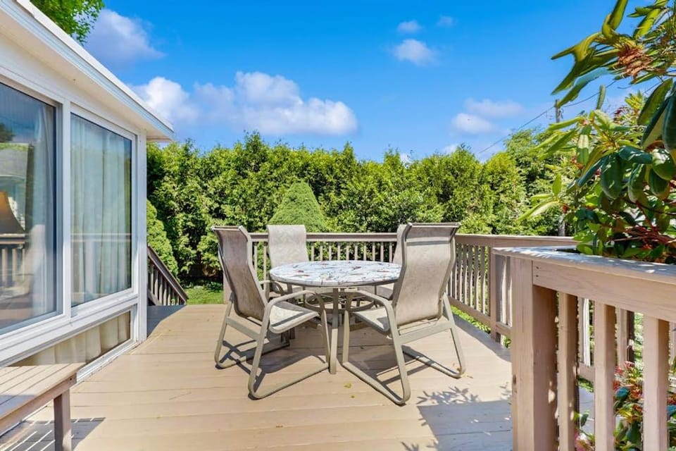 Blue Moon Cottage House in Rockport