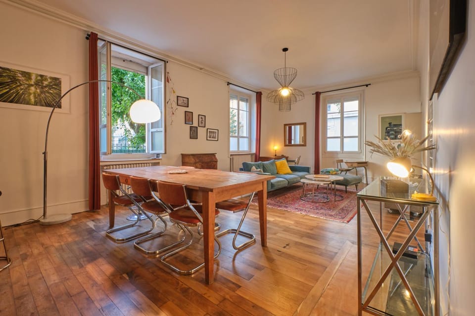 Property building, Living room