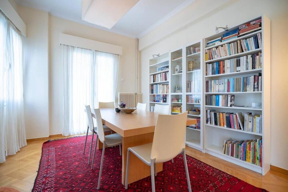 Library, Living room, Seating area