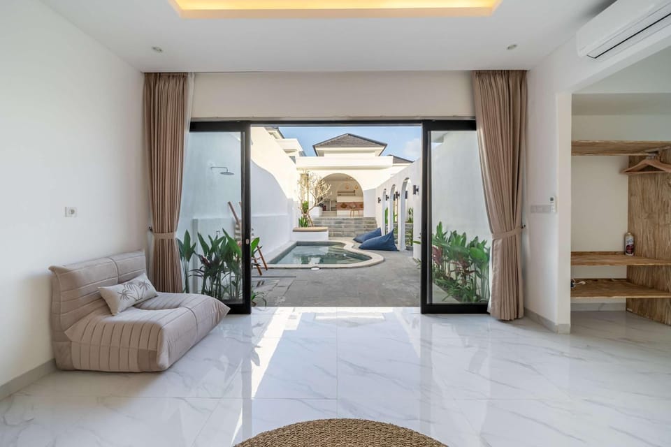 Bedroom, Pool view, sunbed