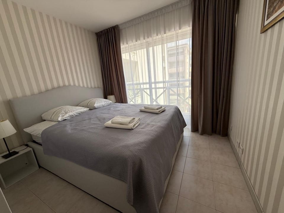 Appartements en bord de mer Apartment in Antibes