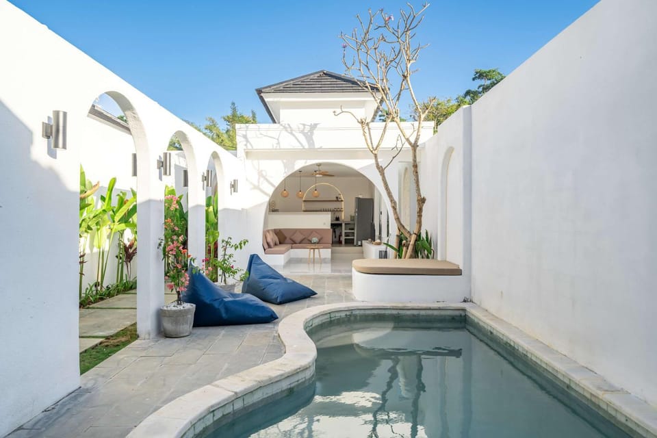Pool view, Swimming pool, Swimming pool