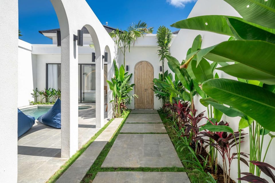 Property building, Garden