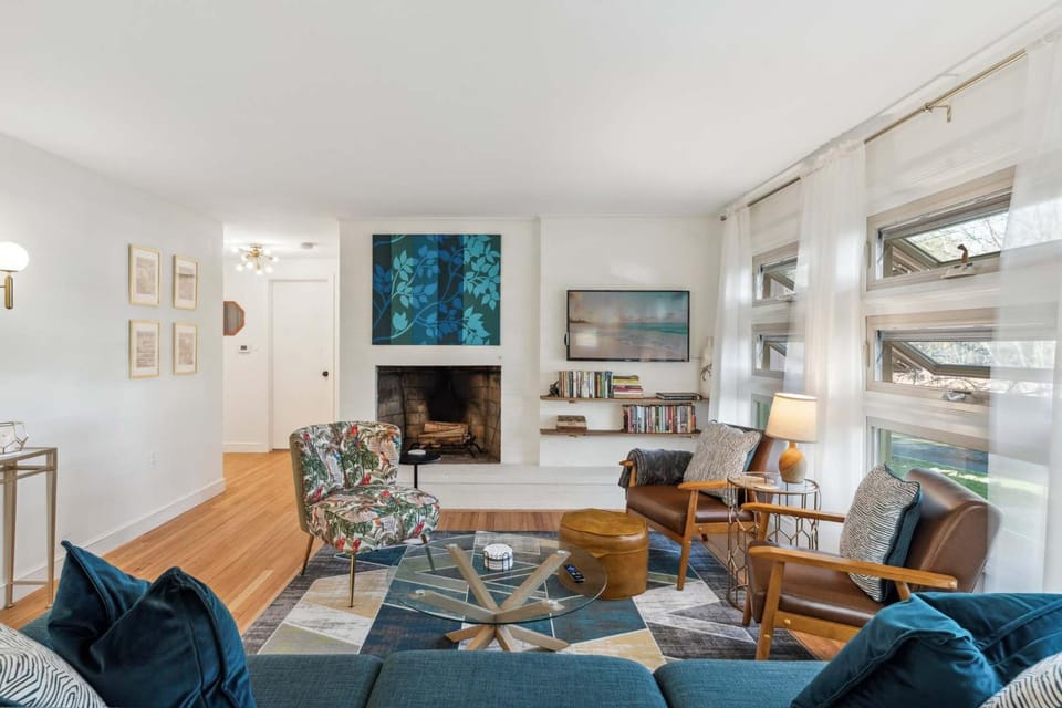 Washington's Rye House AC Bikes New Kitchen House in Portsmouth