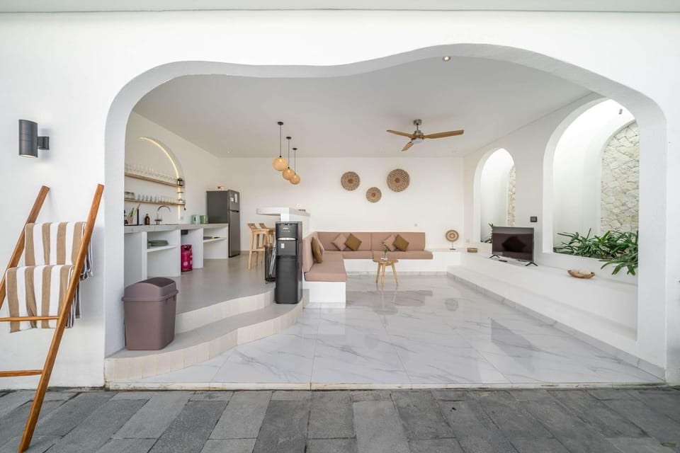 Kitchen or kitchenette, Living room, Seating area