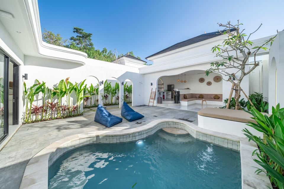 Garden view, Pool view, Swimming pool, Swimming pool, sunbed