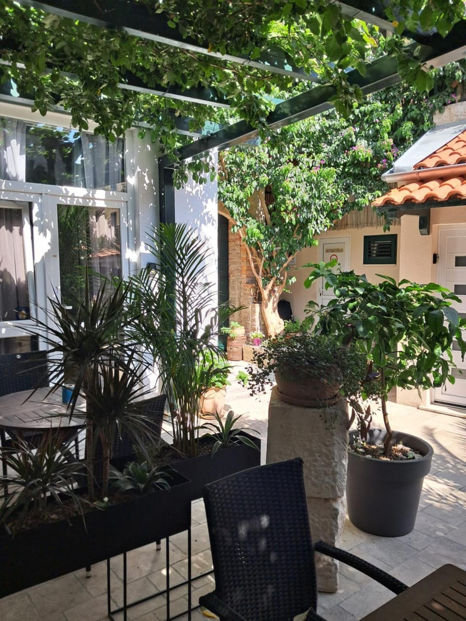 Inner courtyard view