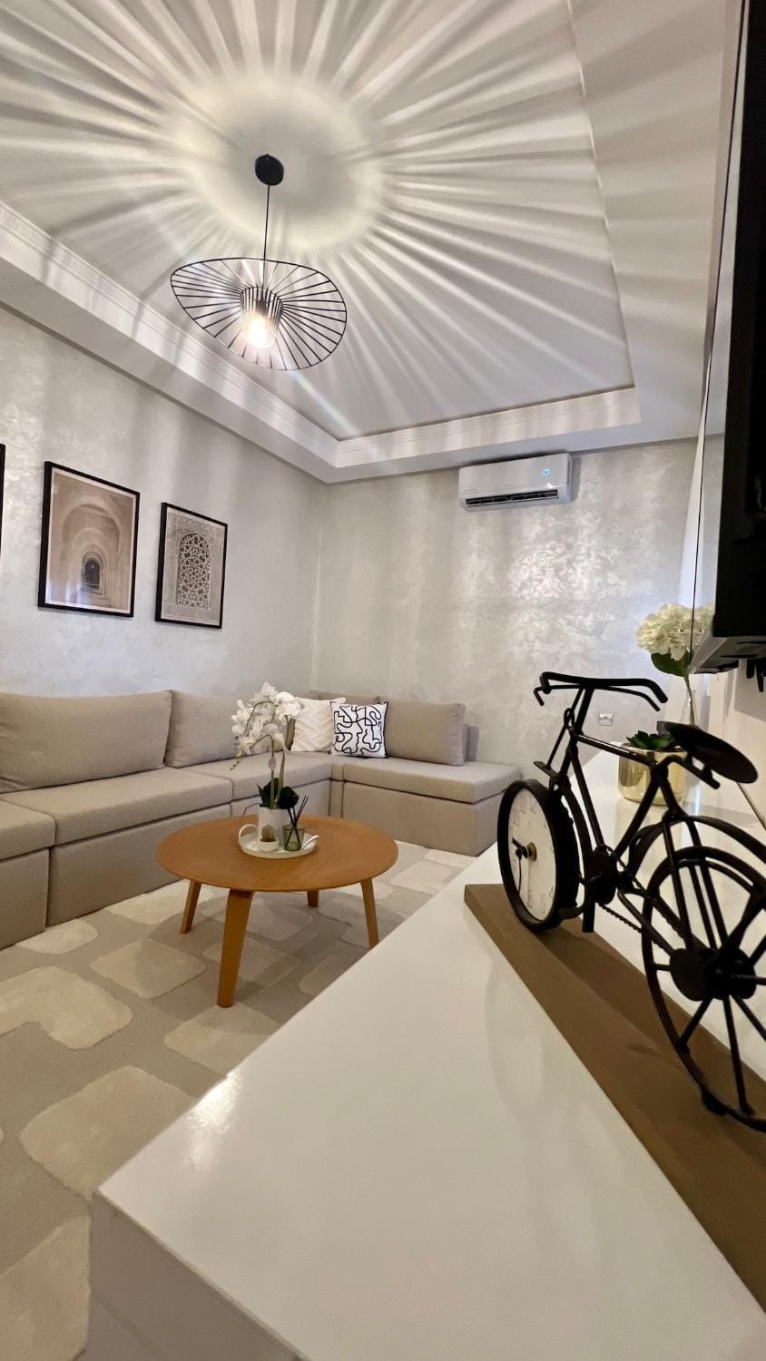 Living room, Seating area, air conditioner