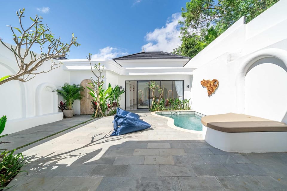 Property building, Garden view
