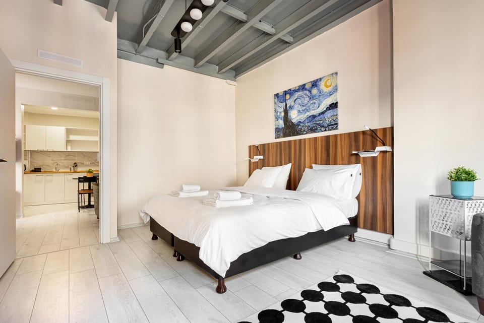 Bed, TV and multimedia, Kitchen or kitchenette, Photo of the whole room, Bedroom, towels