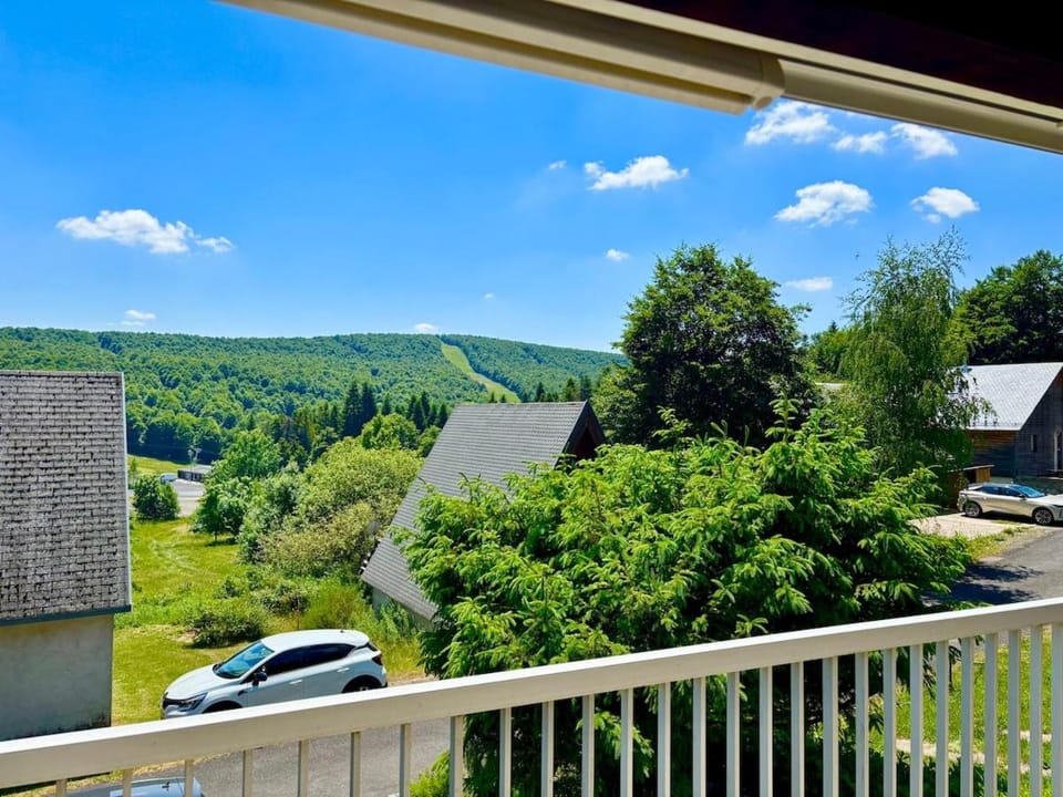 L'Aubrac au fil des saisons House in Occitanie