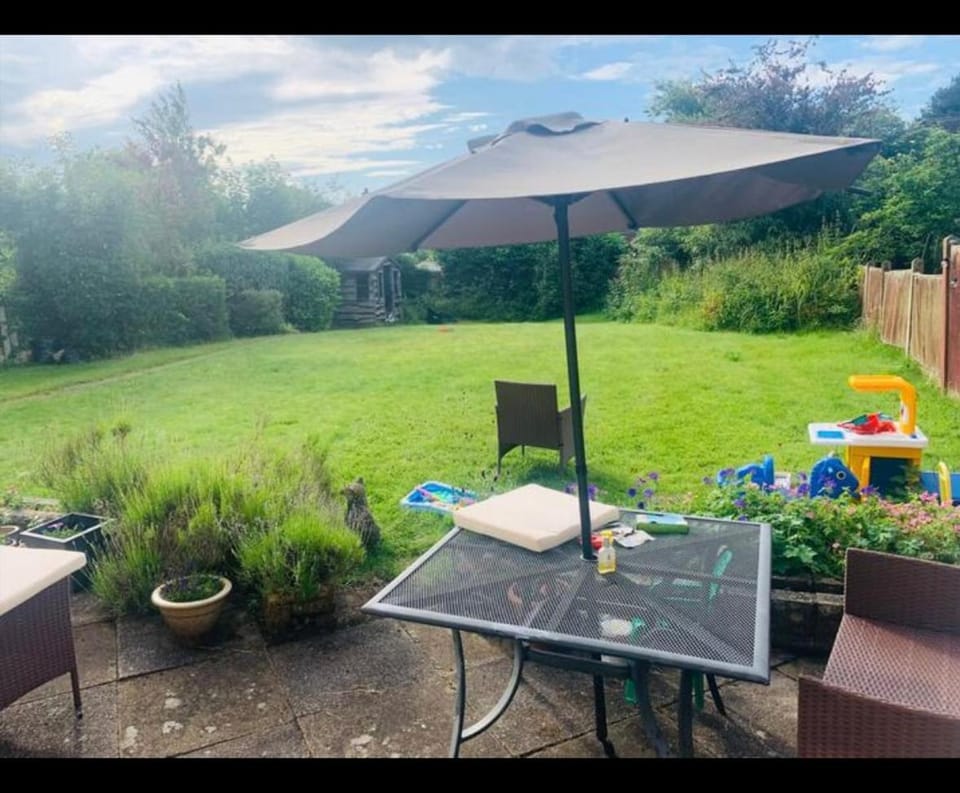 Patio, Natural landscape, Garden, Dining area