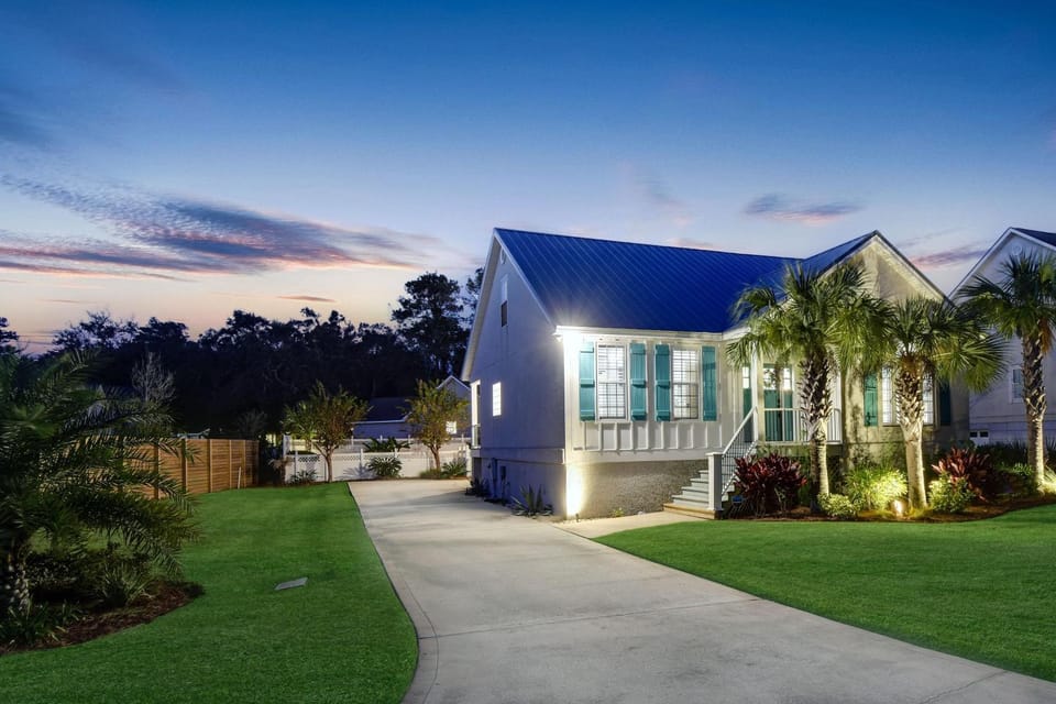 Coral Reef Cottage House in Saint Simons Island