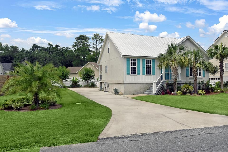 Coral Reef Cottage House in Saint Simons Island