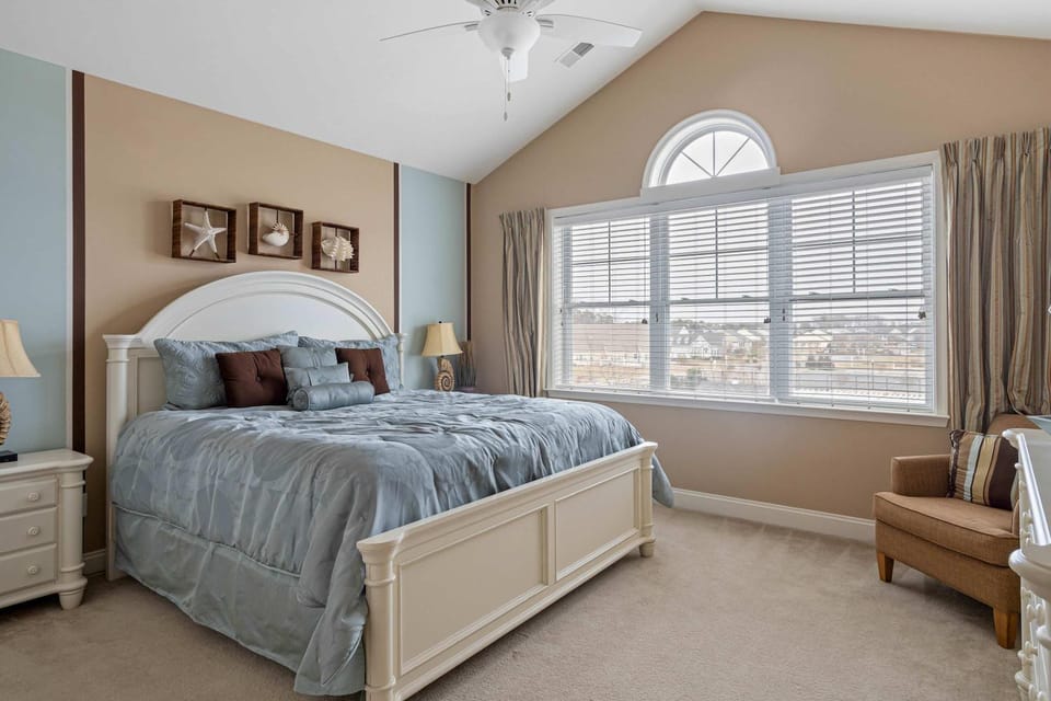 Grande at Canal Retreat - Great Area in Rehoboth House in Rehoboth Beach
