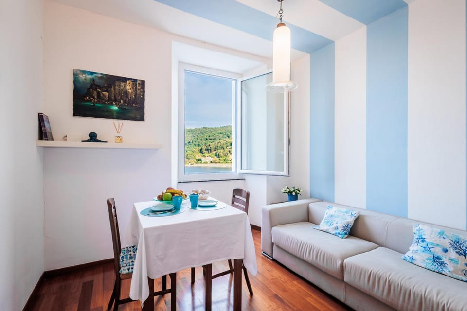 Mario Fronte Mare Apartment in Porto Venere