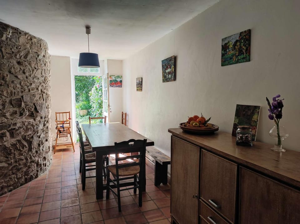 1010 Maison atypique en pierre à La Ville Berneuf Villa in Brittany