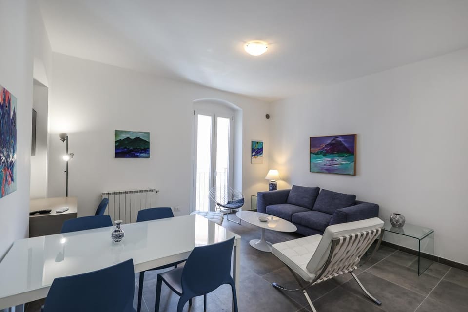 Flower Market Apartment in Ventimiglia