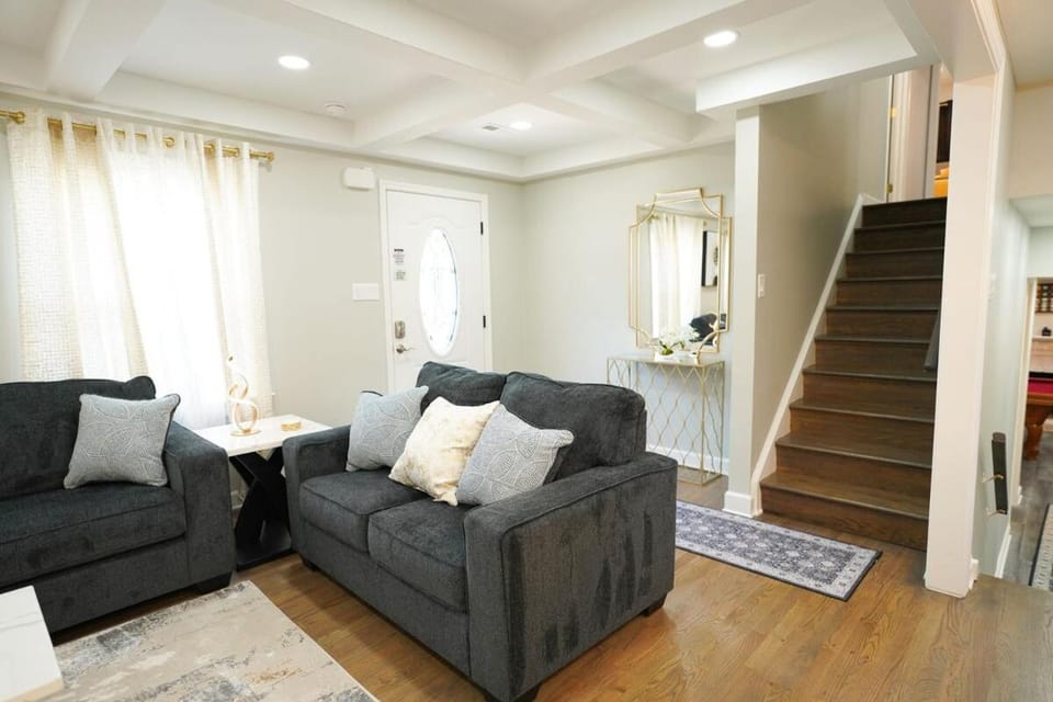 Modern Luxe Retreat -Heart of Chesterfield House in Richmond