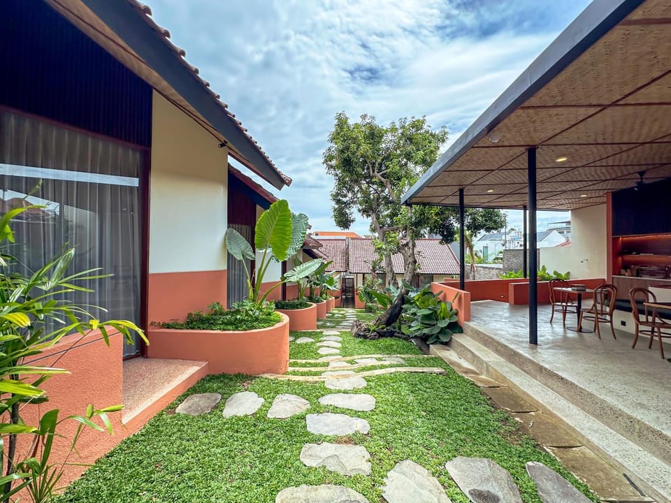 Garden view, Garden view