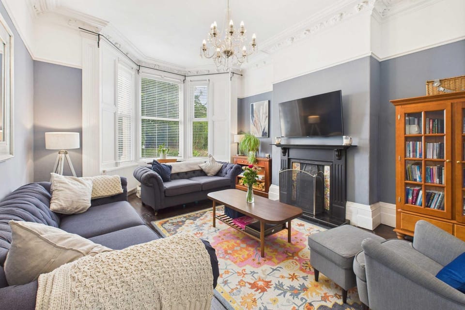 TV and multimedia, Living room, Seating area