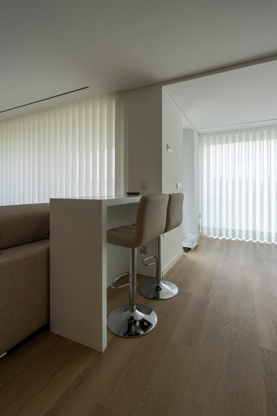 Seating area, Dining area, Mountain view