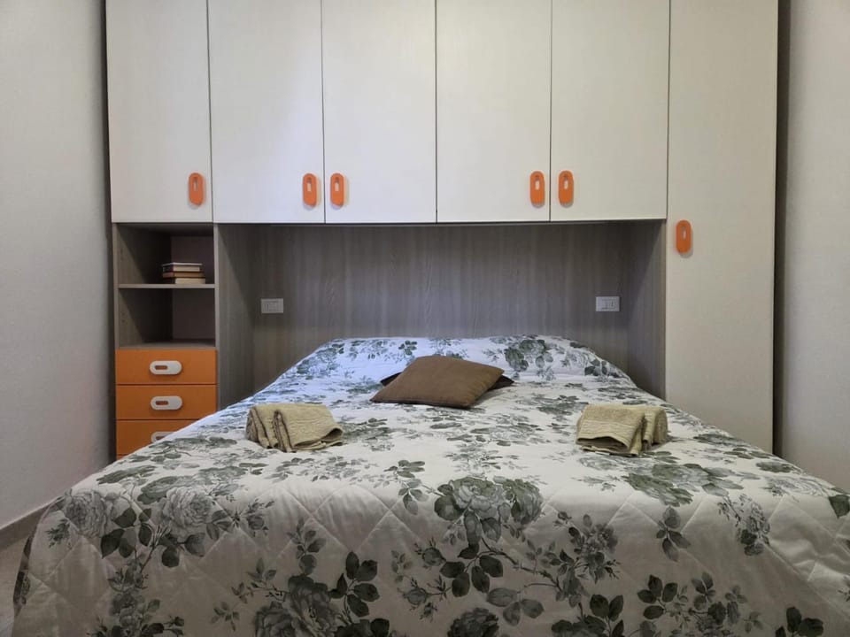 Bed, Bedroom, wardrobe