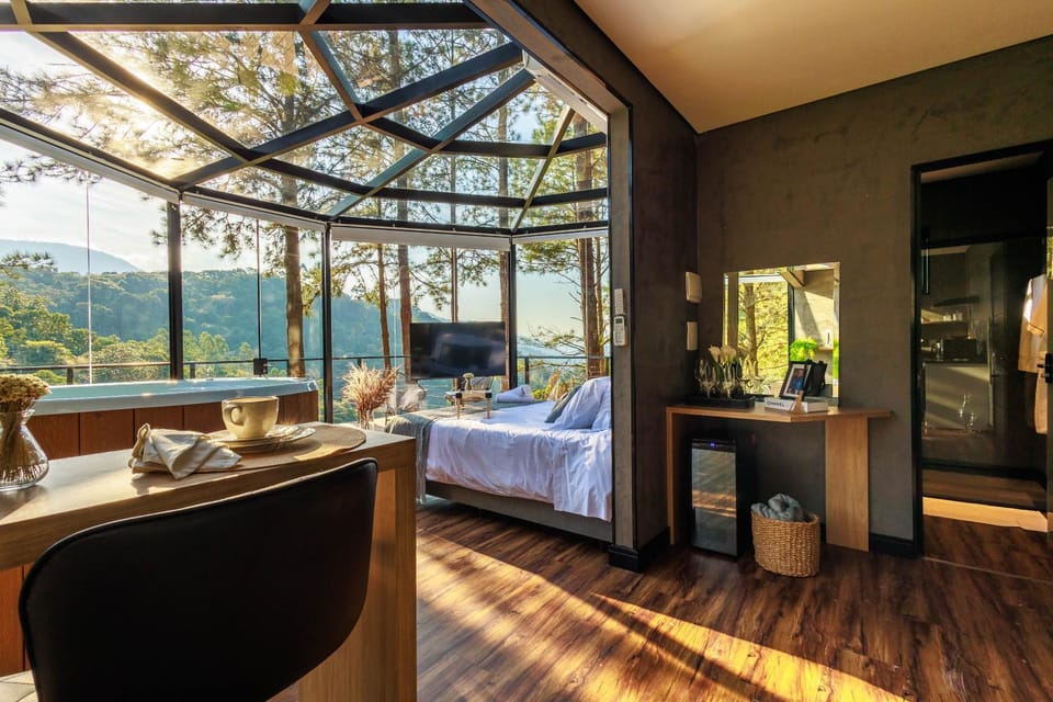Maravilhosa Cabana de Vidro de Luxo na Natureza Chalet in Pomerode