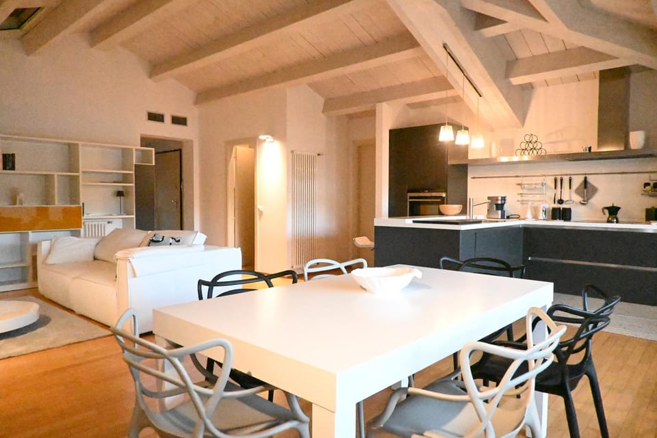 SE189 - Senigallia, elegante attico in centro storico Apartment in Senigallia