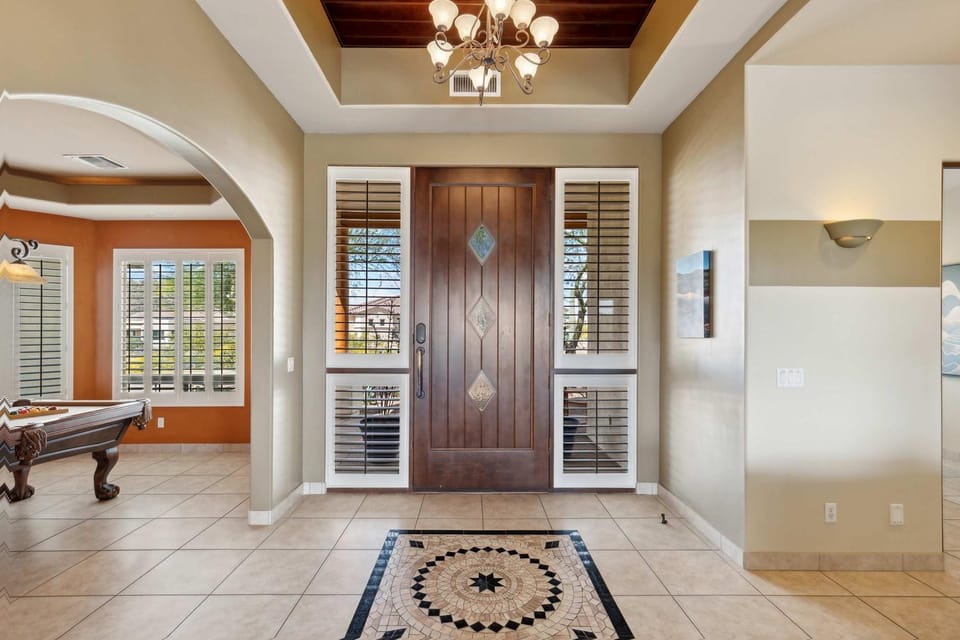East Mesa Desert and Mountain Views 5BR Pool House in Mesa