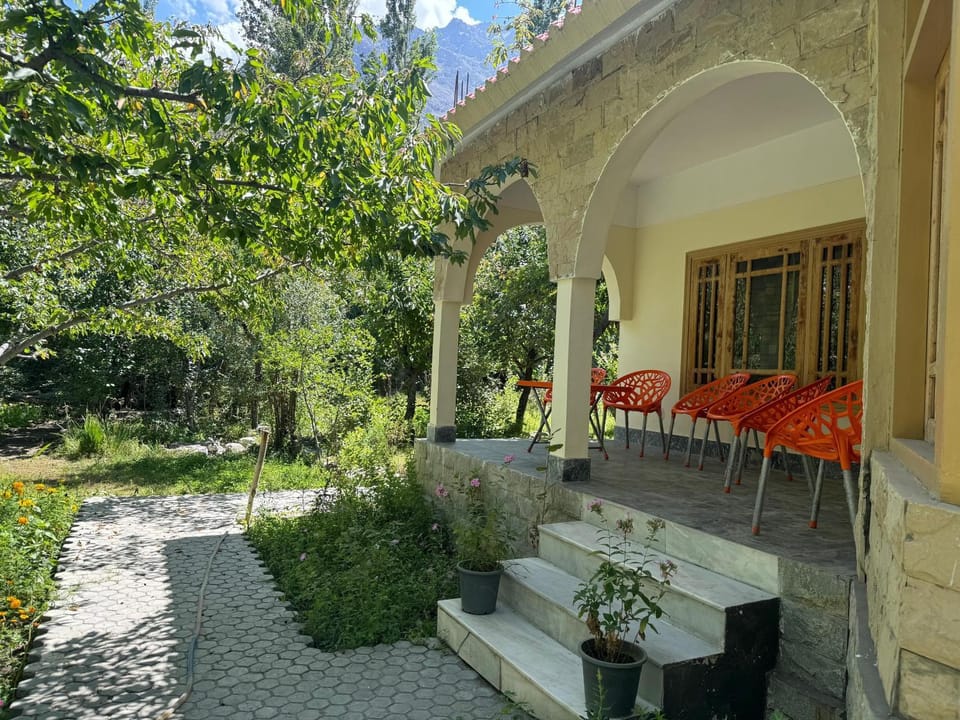 Balcony/Terrace, Garden view