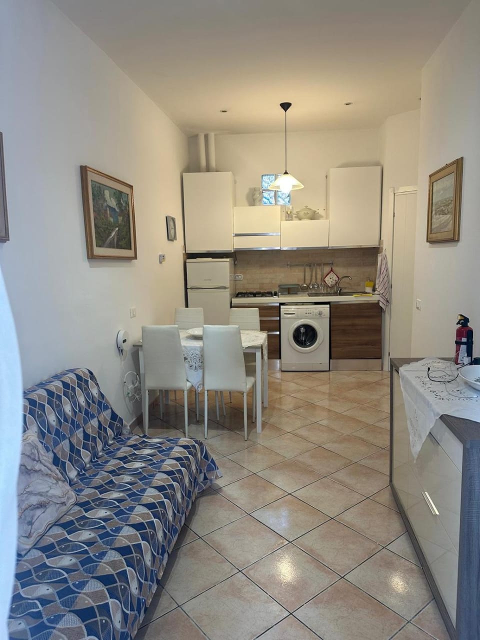Kitchen or kitchenette, Living room, Dining area, stove, washing machine