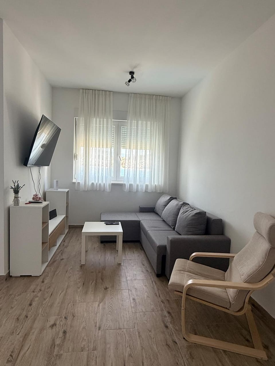 Seaesta Holidays Andrea Apartment in Okrug Gornji