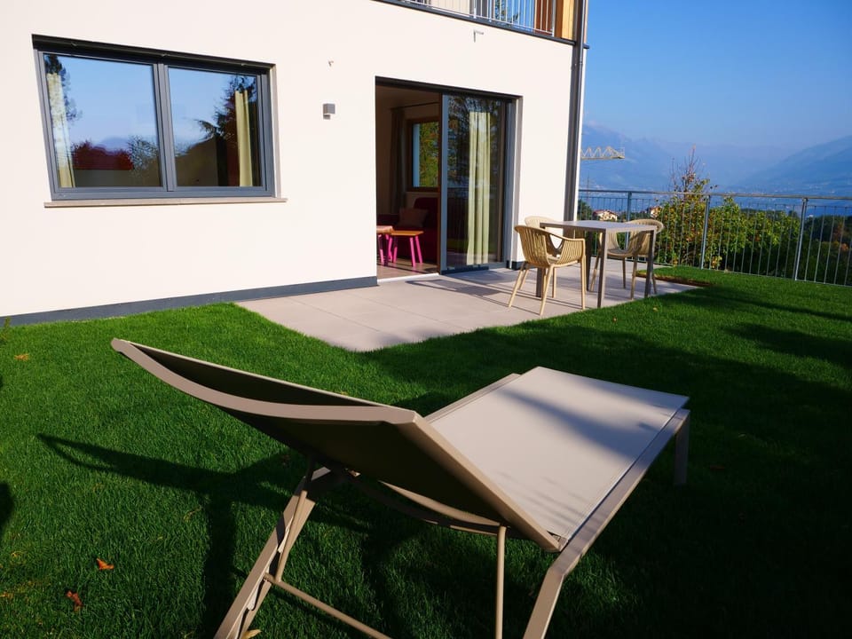 Garden, Garden view, sunbed