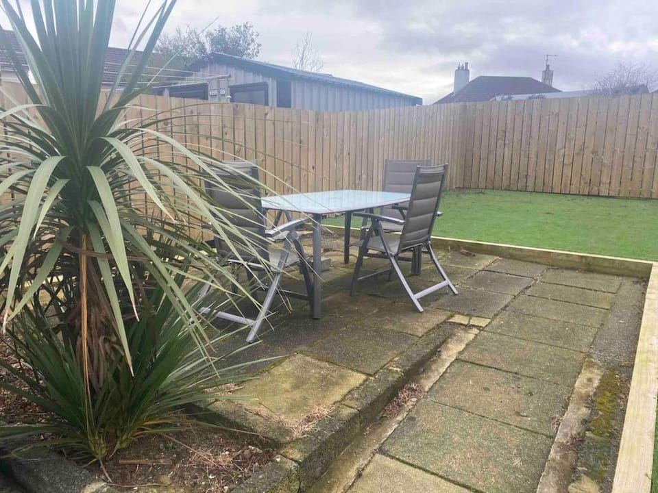 Patio, Dining area