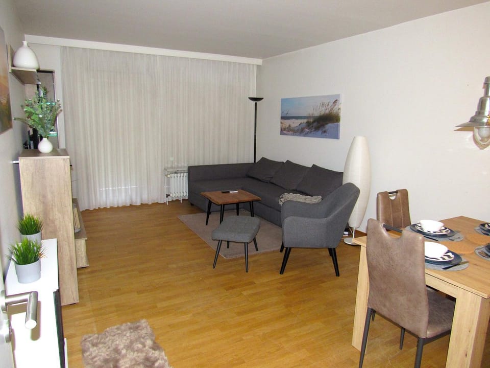 Living room, Photo of the whole room