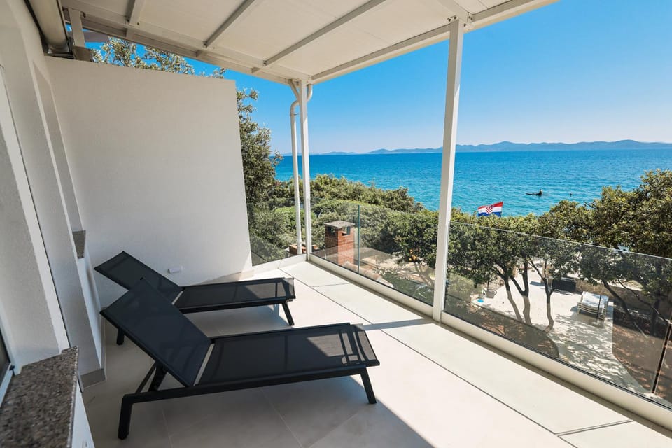 Natural landscape, Balcony/Terrace, Sea view, sunbed