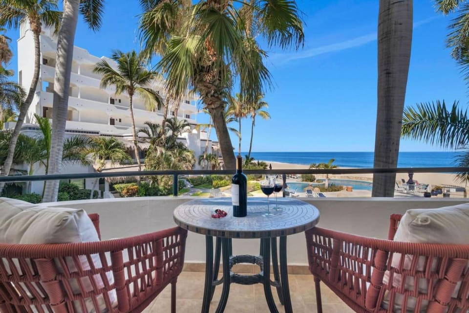 Beachfront Costa Azul Mira Vista Stylish View House in San Jose del Cabo